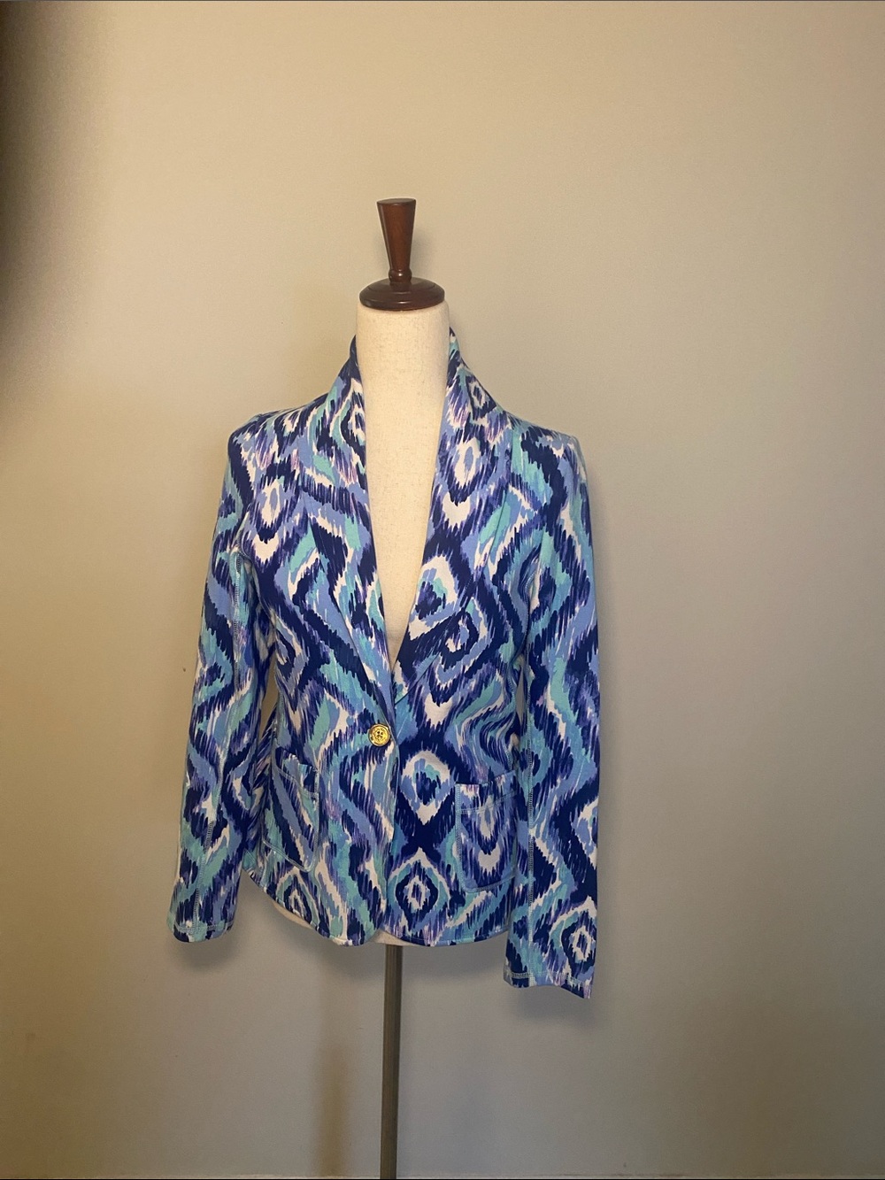 Lilly Pulitzer Beautiful Blue Pattern Blazer Size M